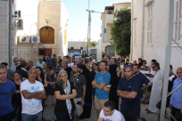 بالفيديو: سكان حي تلة العرقتنجي بيافا ينظمون وقفة احتجاجية ضد تواجد المستوطنين 